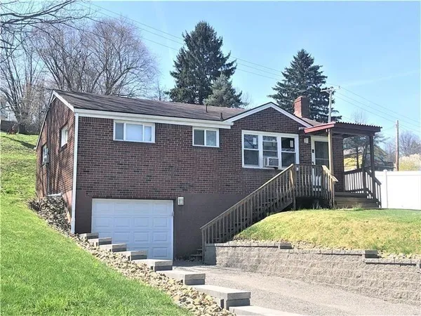 $1,495 | 3768 West 5th Avenue, Beaver Falls, PA 15010