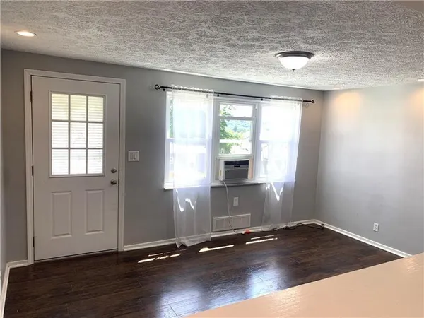 $1,495 | 3768 West 5th Avenue, Beaver Falls, PA 15010