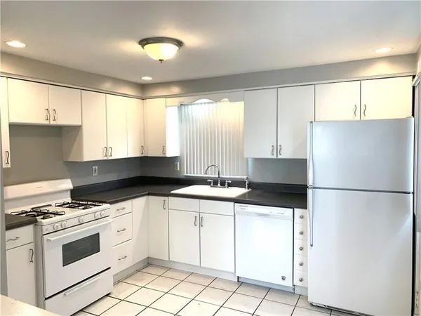 $1,495 | 3768 West 5th Avenue, Beaver Falls, PA 15010