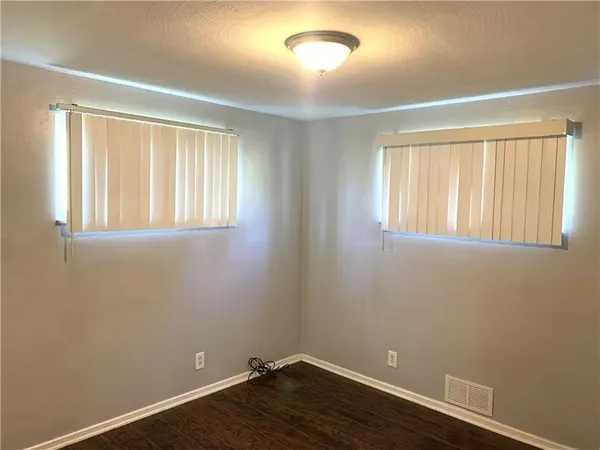 $1,495 | 3768 West 5th Avenue, Beaver Falls, PA 15010