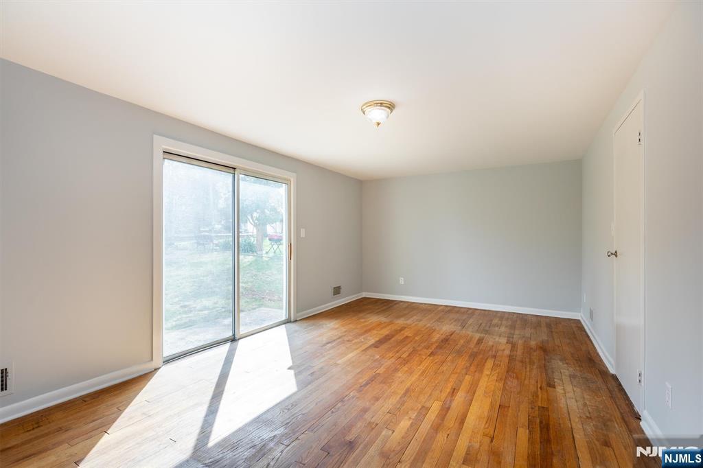 43 Forest Road Cedar Grove, NJ 07009 - Photo 16 of 23