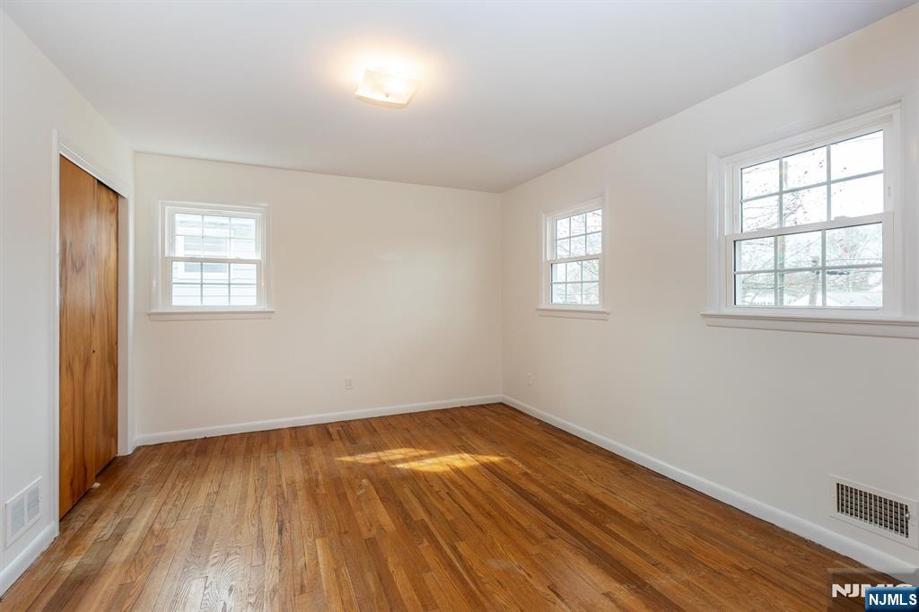 43 Forest Road Cedar Grove, NJ 07009 - Photo 17 of 23