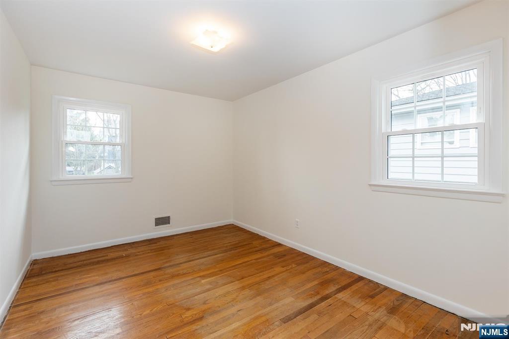 43 Forest Road Cedar Grove, NJ 07009 - Photo 20 of 23