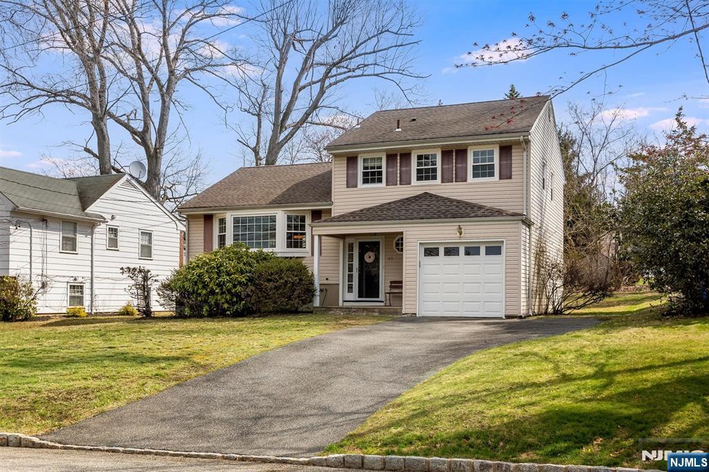 43 Forest Road Cedar Grove, NJ 07009 - Photo 2 of 23