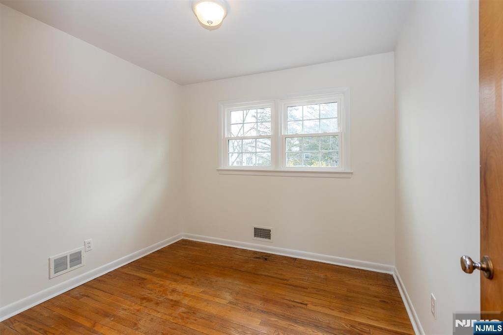 43 Forest Road Cedar Grove, NJ 07009 - Photo 21 of 23
