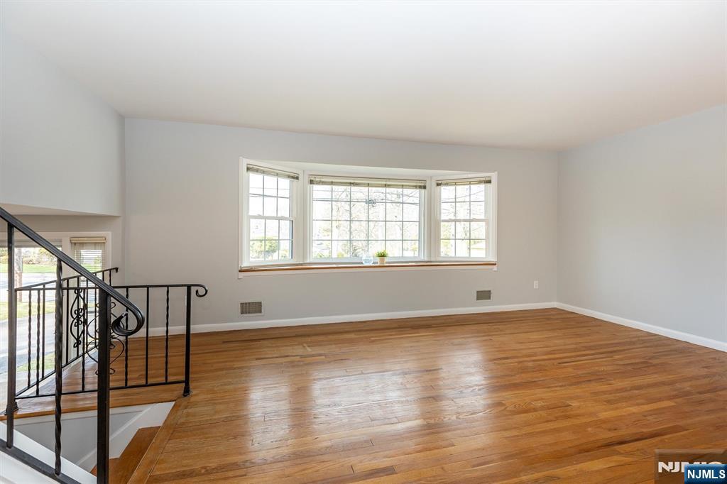 43 Forest Road Cedar Grove, NJ 07009 - Photo 5 of 23