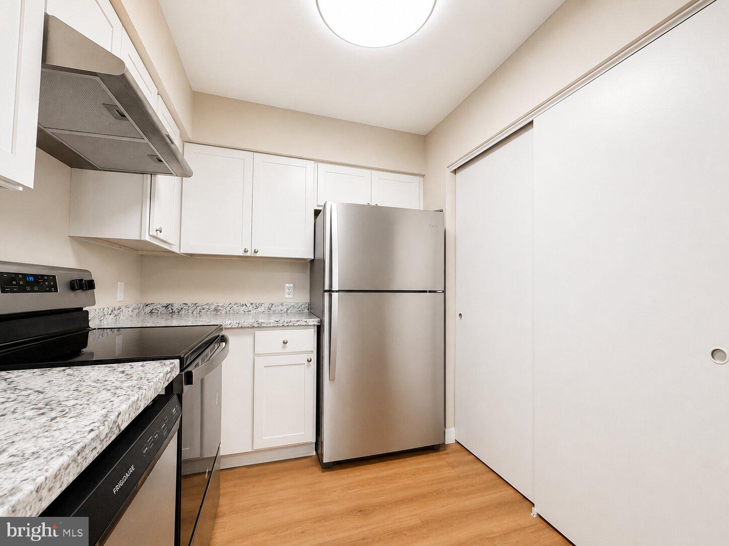 11150 Beaver Trail Court Reston, VA 20191 - Photo 12 of 20 Kitchen
