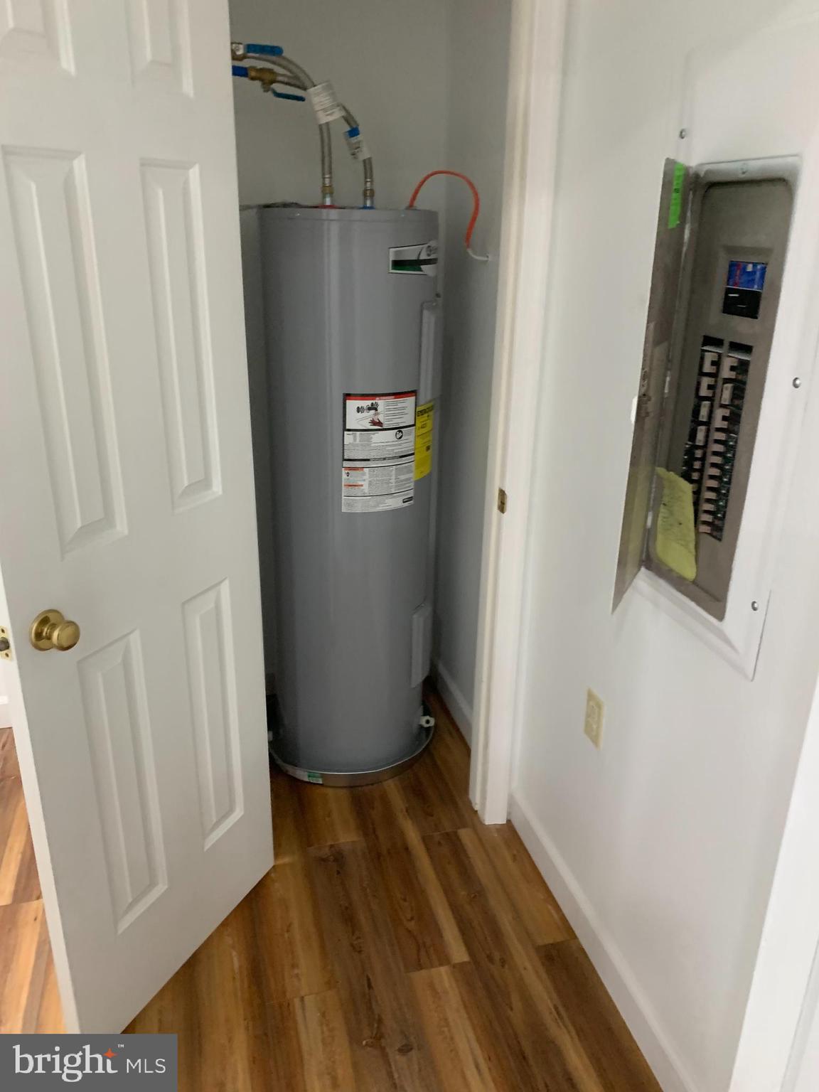 808 Dover Road Easton, MD 21601 - Photo 10 of 34 Hot Water Heater