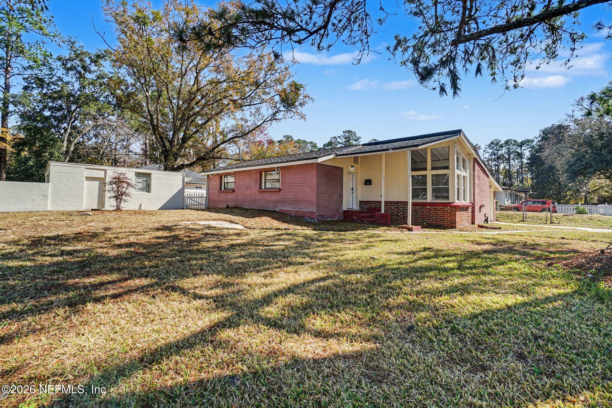 1113 Fountain Road Jacksonville, FL 32205 - Photo 1 of 15 001_file_6402
