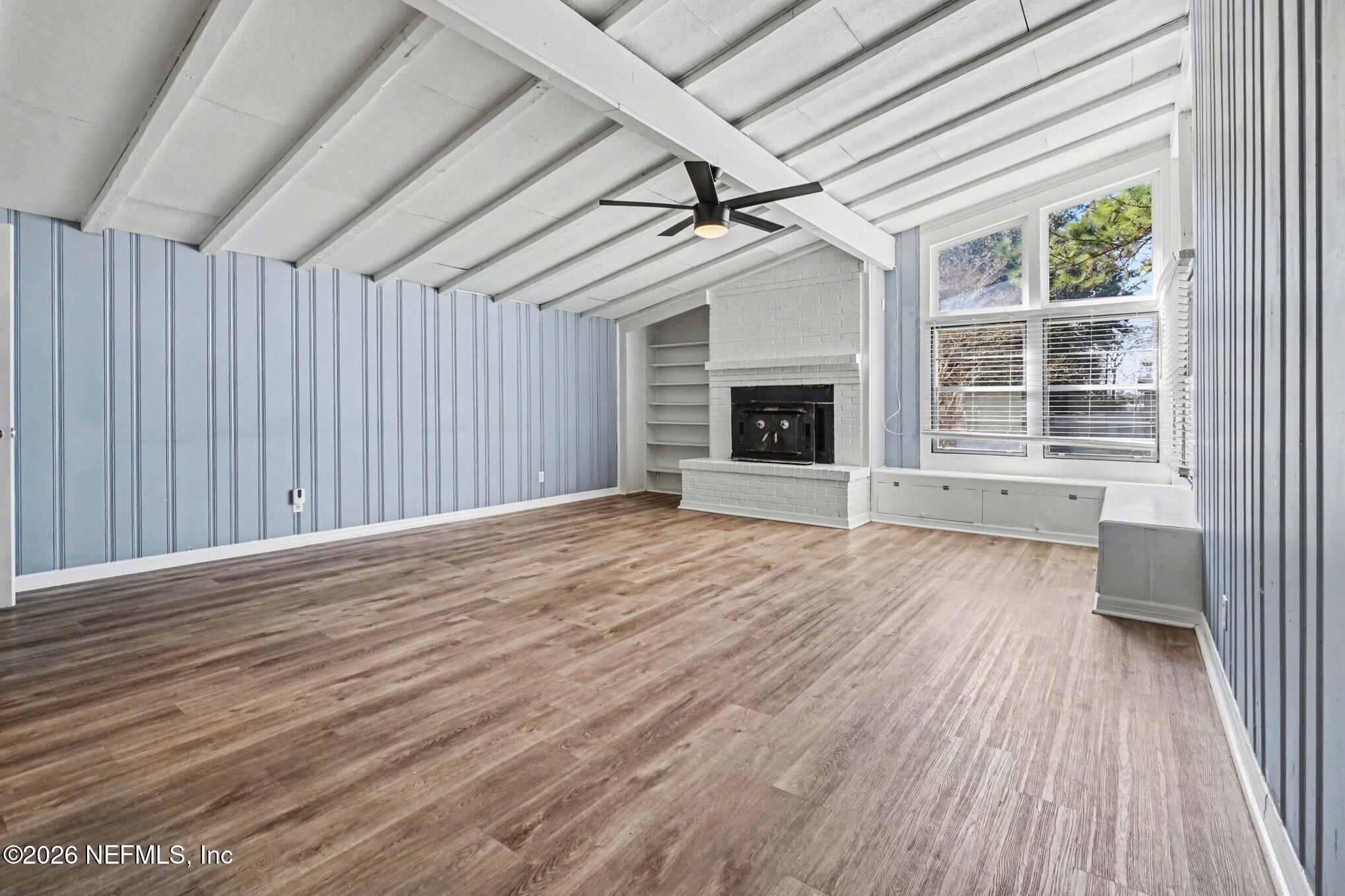 1113 Fountain Road Jacksonville, FL 32205 - Photo 2 of 15 002_file_6974