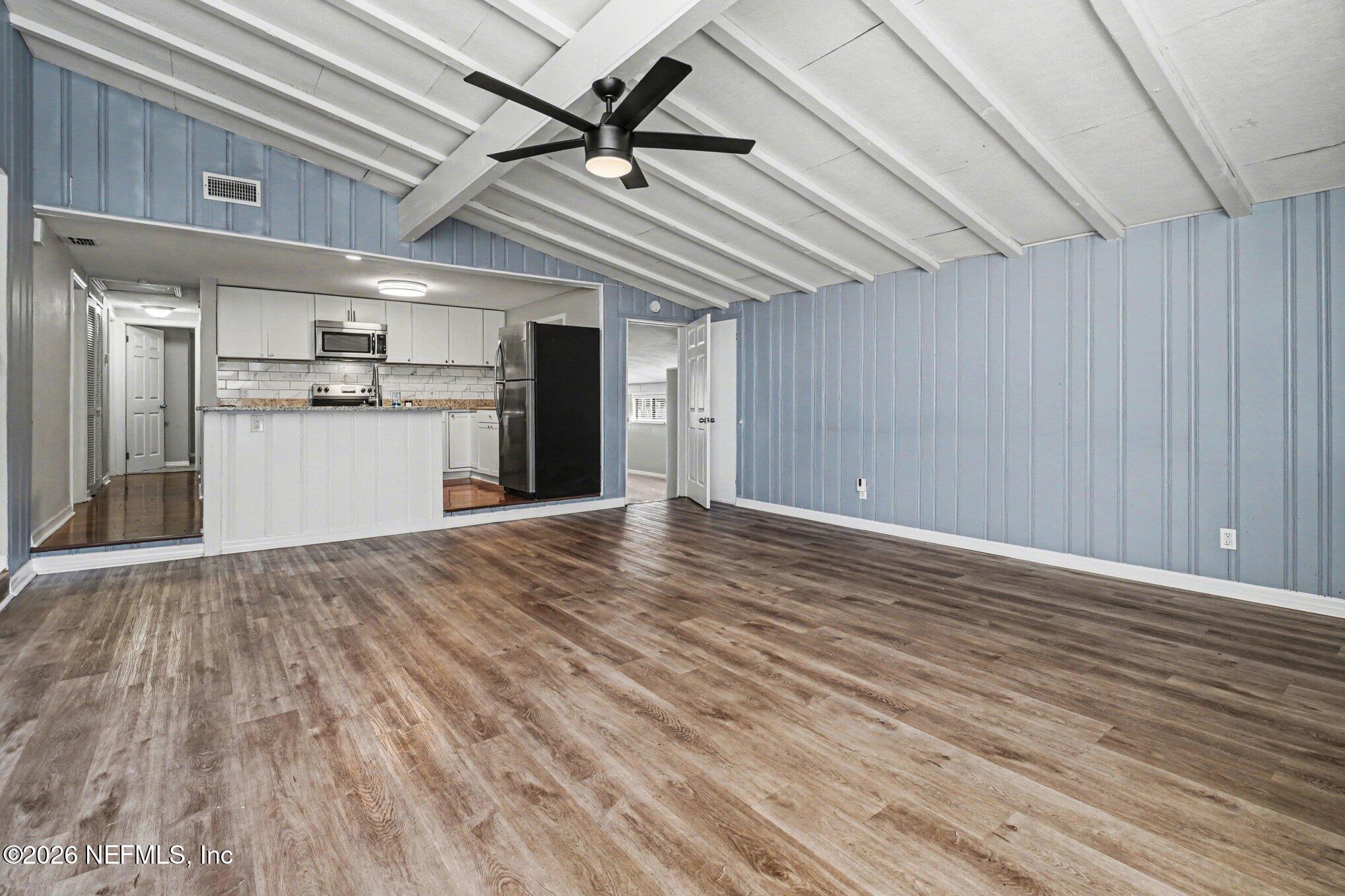 1113 Fountain Road Jacksonville, FL 32205 - Photo 3 of 15 003_file_9575