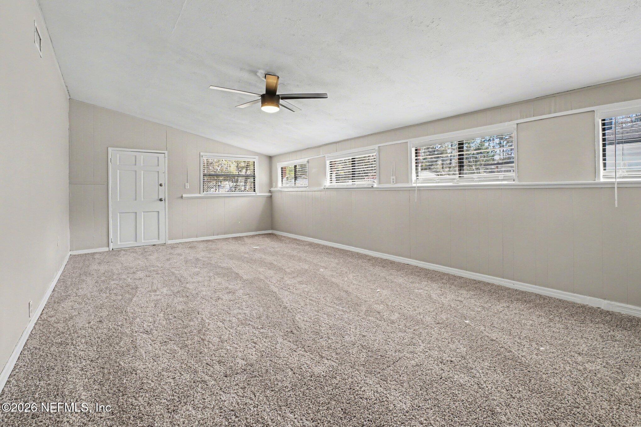 1113 Fountain Road Jacksonville, FL 32205 - Photo 9 of 15 009_file_6736