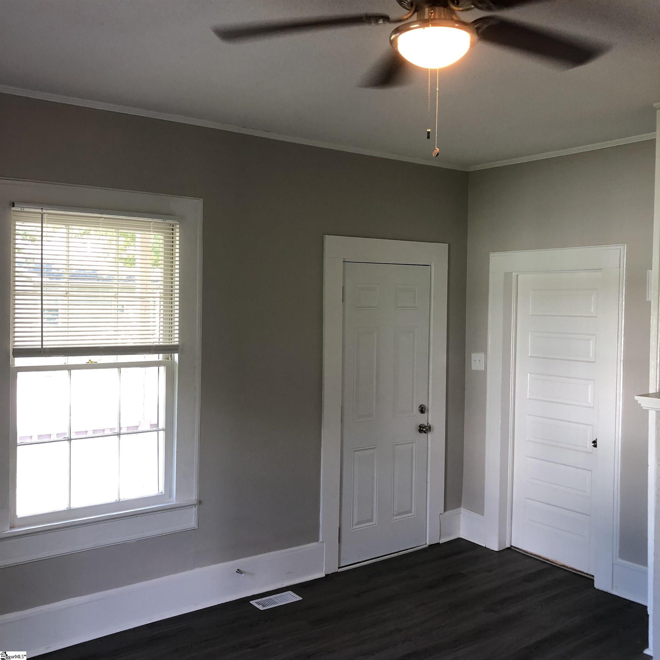 27 3rd Street Inman, SC 29349 - Photo 3 of 21
