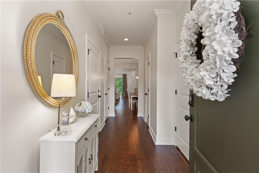 504 Reserve Lane St. Simons Island, GA 31522 - Photo 2 of 18 Foyer