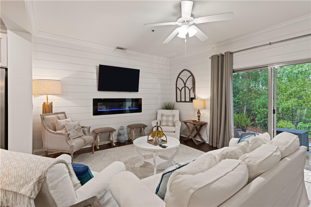 504 Reserve Lane St. Simons Island, GA 31522 - Photo 8 of 18 living room