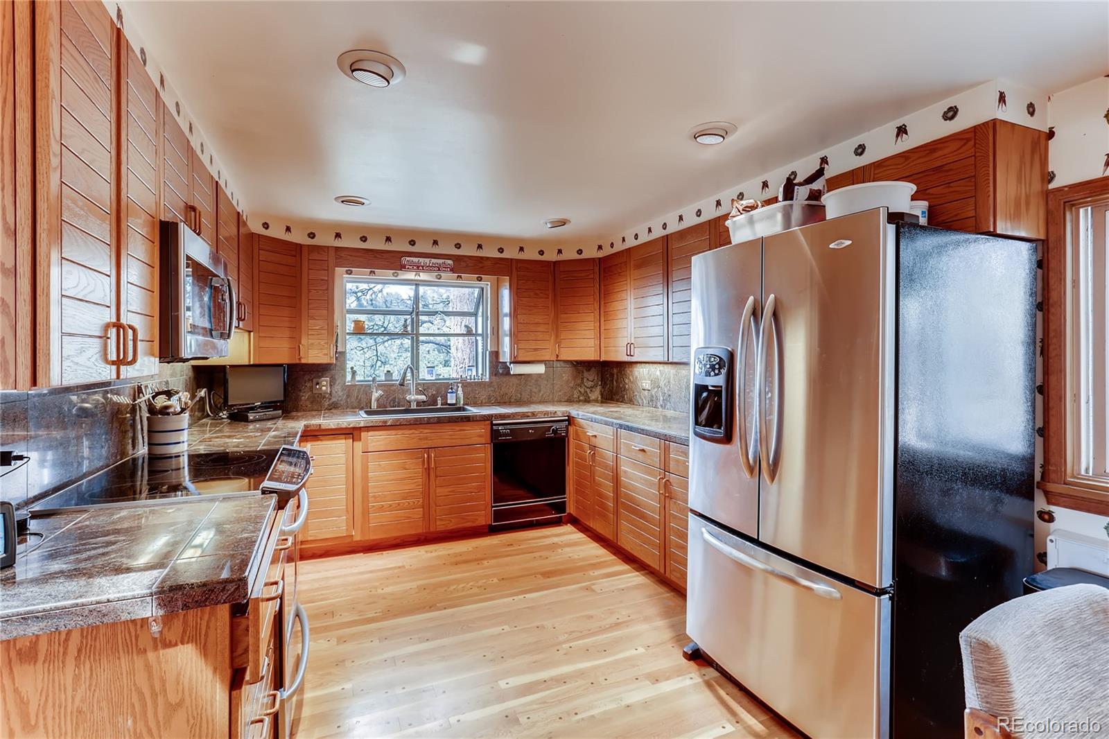 37 Lookout Mountain Road Golden, CO 80401 - Photo 9 of 25 Gallery Image 9