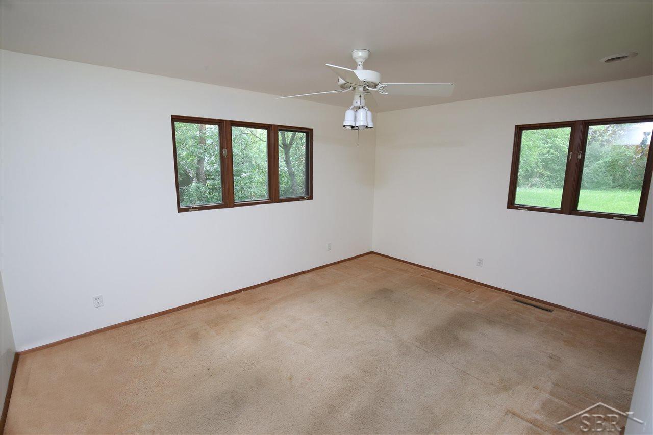 5509 Ridgemont Court Midland, MI 48640 - Photo 19 of 44 50043095-18.JPG