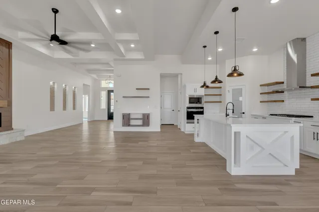 $441,500 | 13393 Emerald Pearl Drive, Horizon City, TX 79928