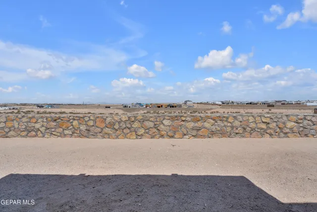 $441,500 | 13393 Emerald Pearl Drive, Horizon City, TX 79928