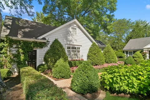 $2,250,000 | Undisclosed Address, North Barrington, IL 60010