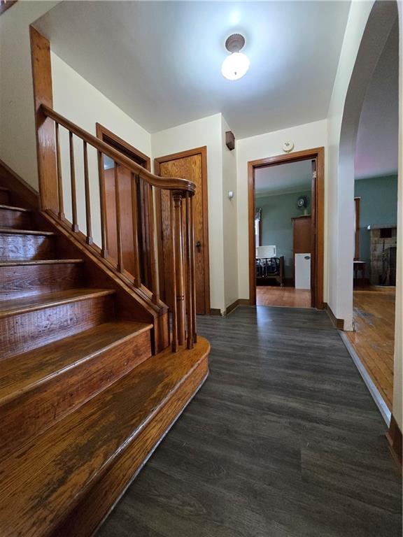 368 Pittsburgh Road Butler, PA 16002 - Photo 9 of 20 a view of entryway