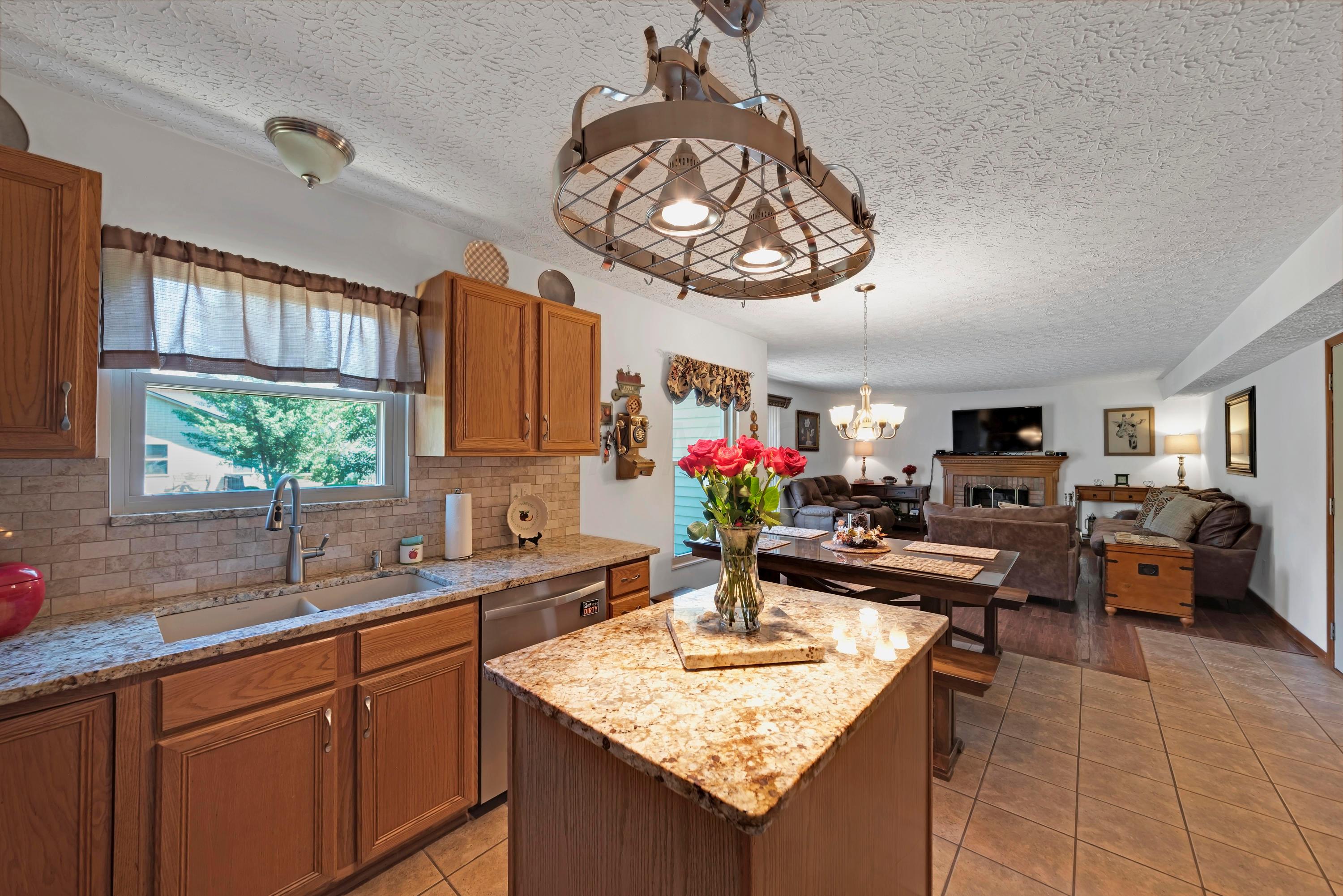 5658 Wilcox Road Dublin, OH 43016 - Photo 11 of 33 Gallery Image 11