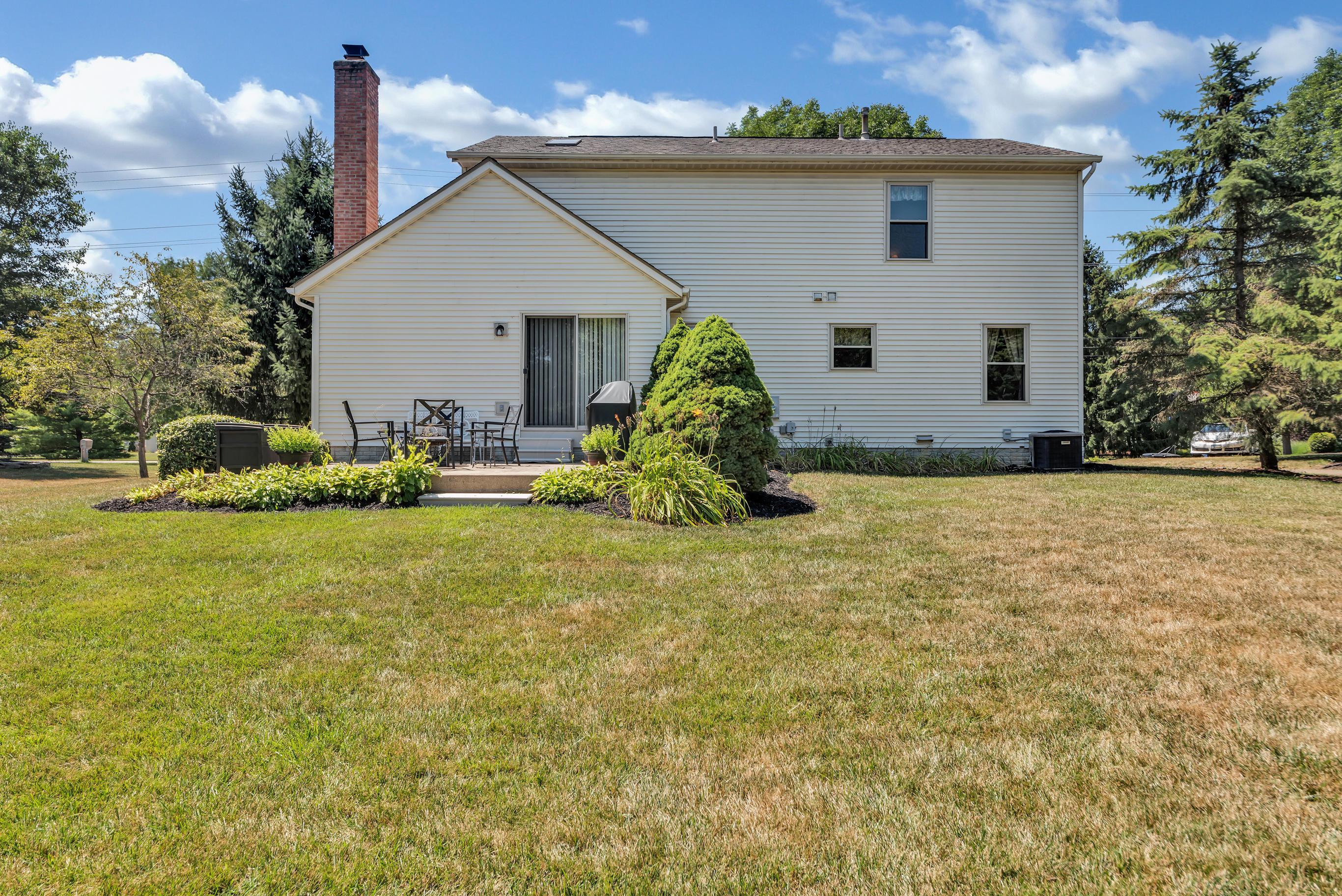 5658 Wilcox Road Dublin, OH 43016 - Photo 4 of 33 Gallery Image 4