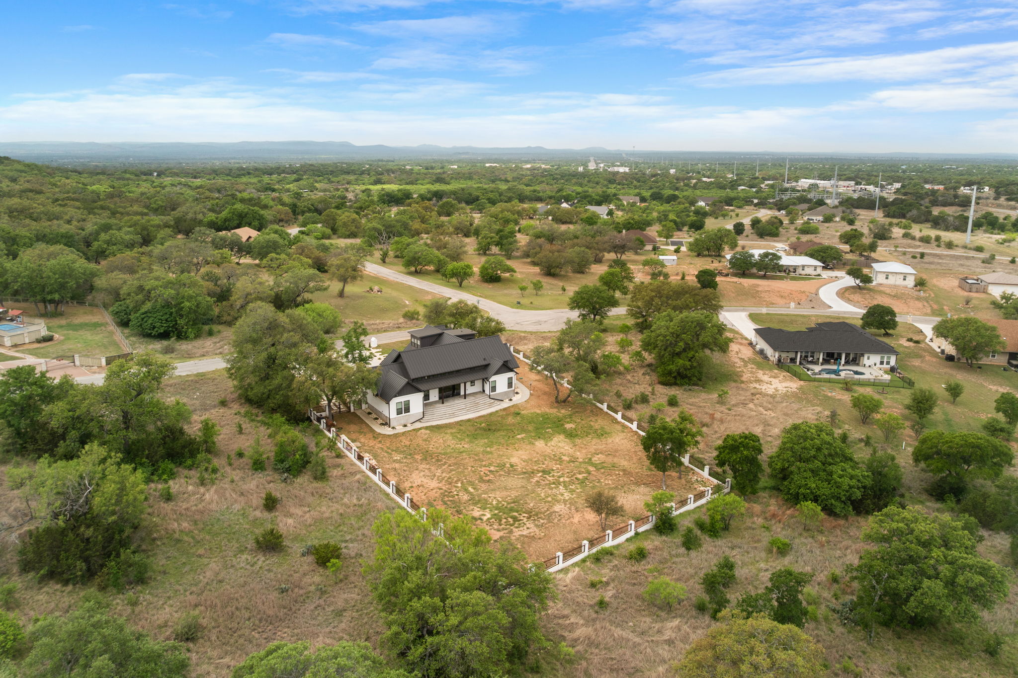 143 Keystone Ridge Buchanan Dam, TX 78609 - Photo 3 of 39