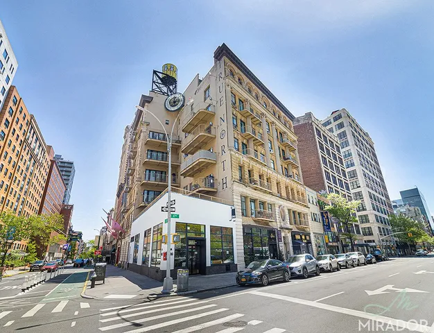 $6,000 | 127 4th Avenue, Unit 6C | Greenwich Village