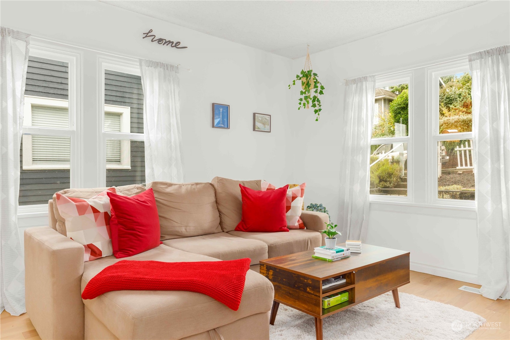 509 Cedar Avenue South Renton, WA 98057 - Photo 5 of 38 Gallery Image 5