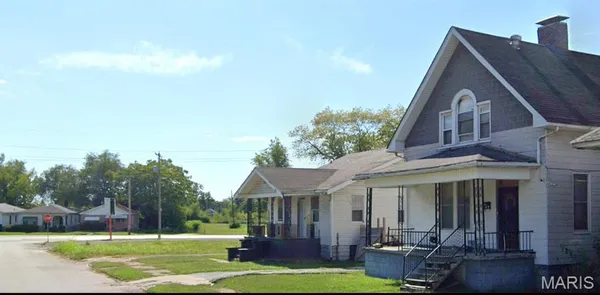 $16,900 | 415 North 23rd Street, East St. Louis, IL 62205