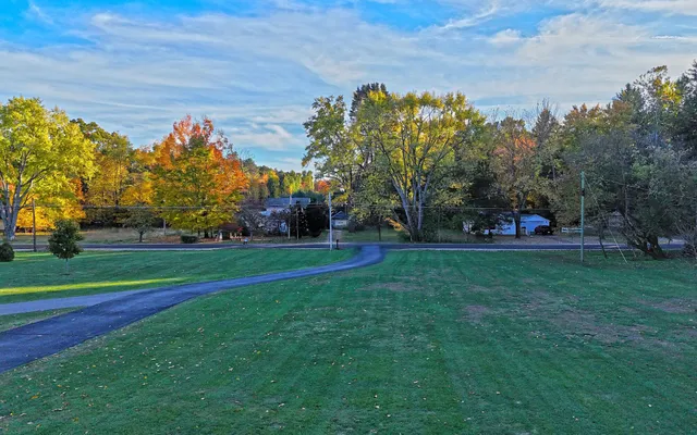 $529,900 | 33262 56th Avenue, Paw Paw, MI 49079