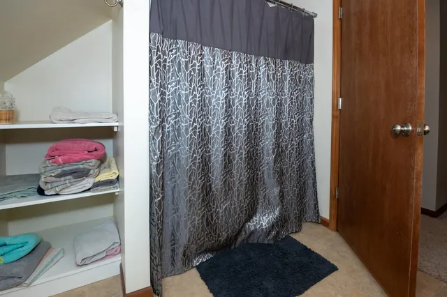 $529,900 | 33262 56th Avenue, Paw Paw, MI 49079