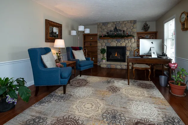 $529,900 | 33262 56th Avenue, Paw Paw, MI 49079