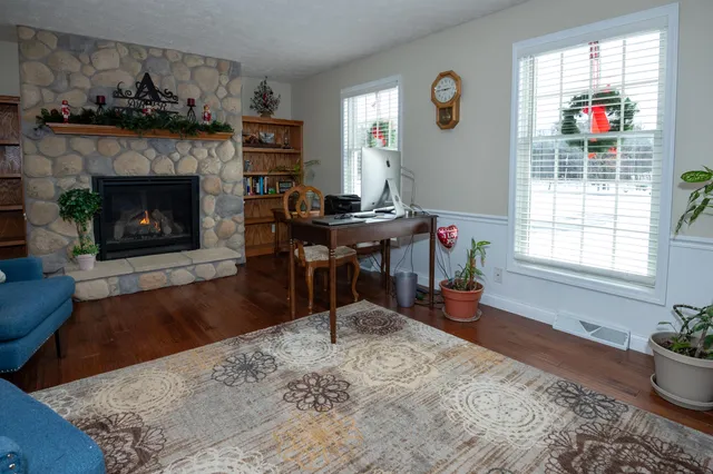 $529,900 | 33262 56th Avenue, Paw Paw, MI 49079