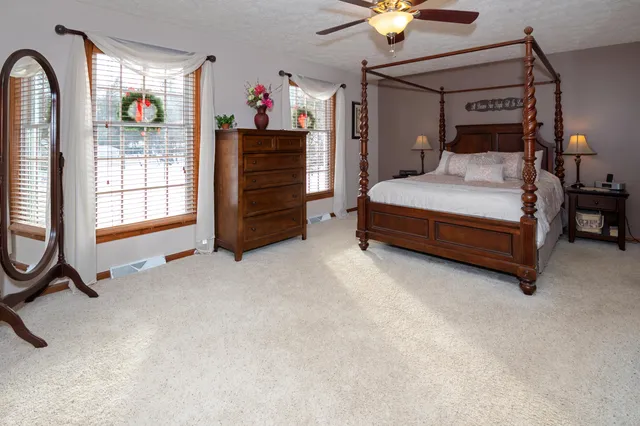 $529,900 | 33262 56th Avenue, Paw Paw, MI 49079