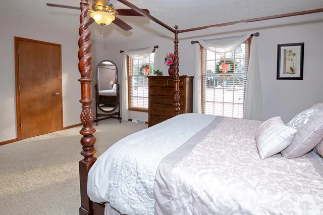 $529,900 | 33262 56th Avenue, Paw Paw, MI 49079