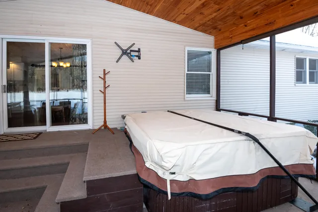 $529,900 | 33262 56th Avenue, Paw Paw, MI 49079