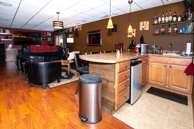 $529,900 | 33262 56th Avenue, Paw Paw, MI 49079