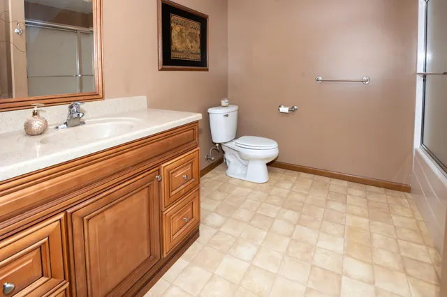 $529,900 | 33262 56th Avenue, Paw Paw, MI 49079