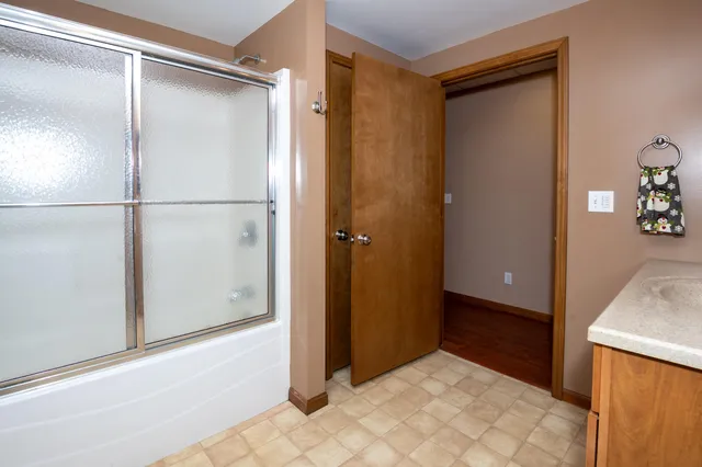 $529,900 | 33262 56th Avenue, Paw Paw, MI 49079