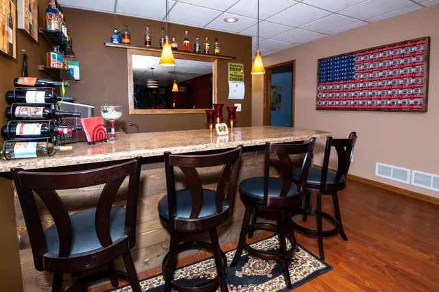 $529,900 | 33262 56th Avenue, Paw Paw, MI 49079