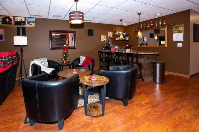 $529,900 | 33262 56th Avenue, Paw Paw, MI 49079