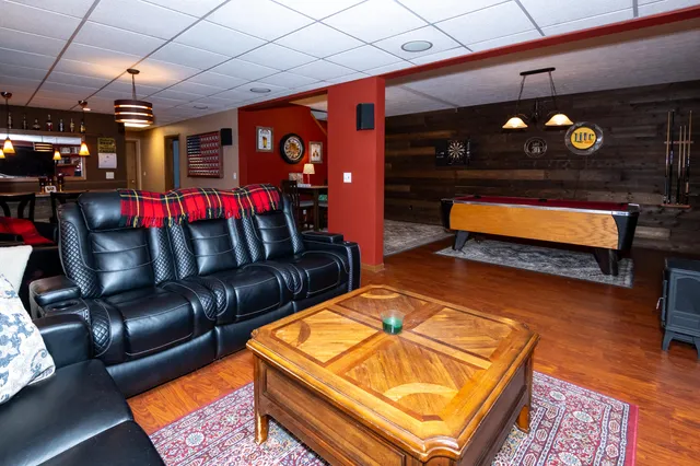 $529,900 | 33262 56th Avenue, Paw Paw, MI 49079