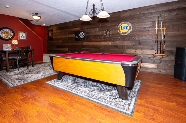 $529,900 | 33262 56th Avenue, Paw Paw, MI 49079