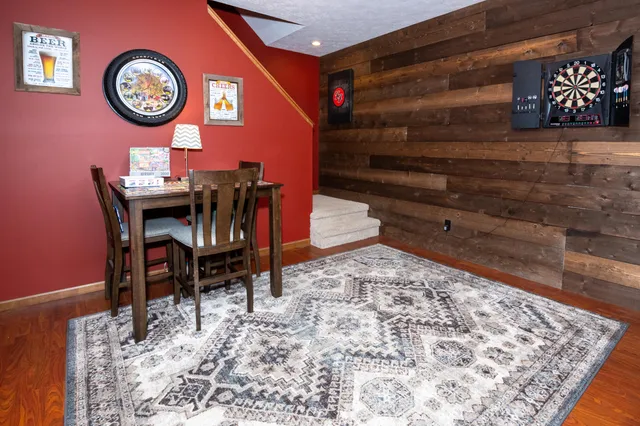 $529,900 | 33262 56th Avenue, Paw Paw, MI 49079