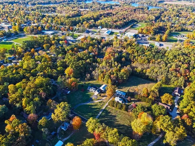 $529,900 | 33262 56th Avenue, Paw Paw, MI 49079