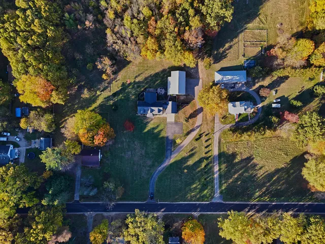 $529,900 | 33262 56th Avenue, Paw Paw, MI 49079