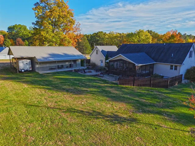 $529,900 | 33262 56th Avenue, Paw Paw, MI 49079