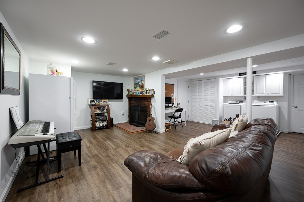 8 Yoke Road, Unit 8 Bridgewater, MA 02324 - Photo 24 of 42 Gallery Image 24